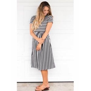 Medium Grey & White Striped Midi Dress ✨